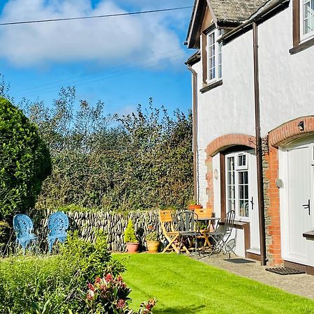 Honeysuckle Cottage Ilfracombe Exterior photo
